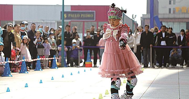 大庆市举办轮滑城市障碍赛暨黑龙江自由式轮滑精英公开赛