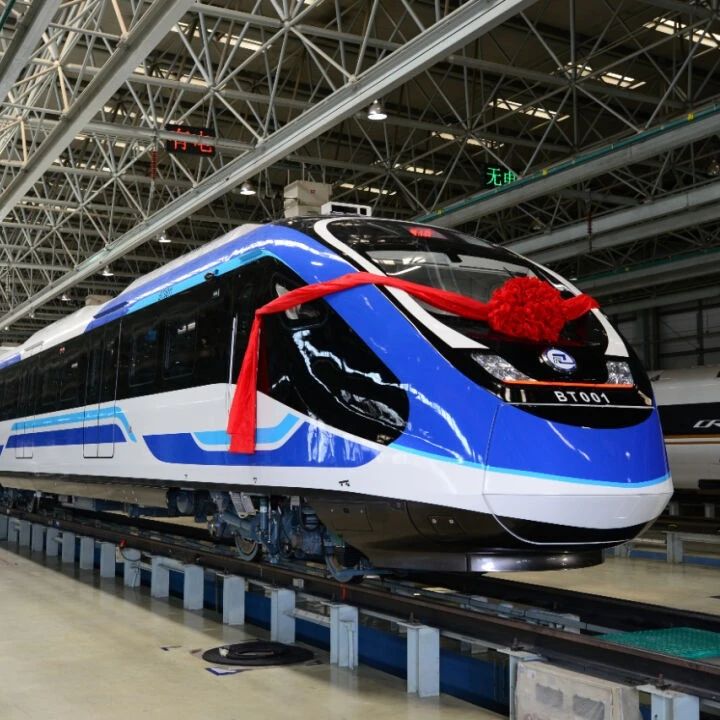 重庆市璧铜线首列车下线 时速160 永磁牵引 轻量化设计