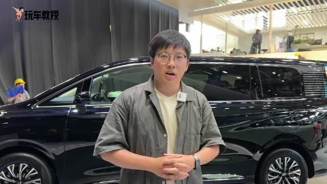 北京车展红旗探馆新车阵容强大