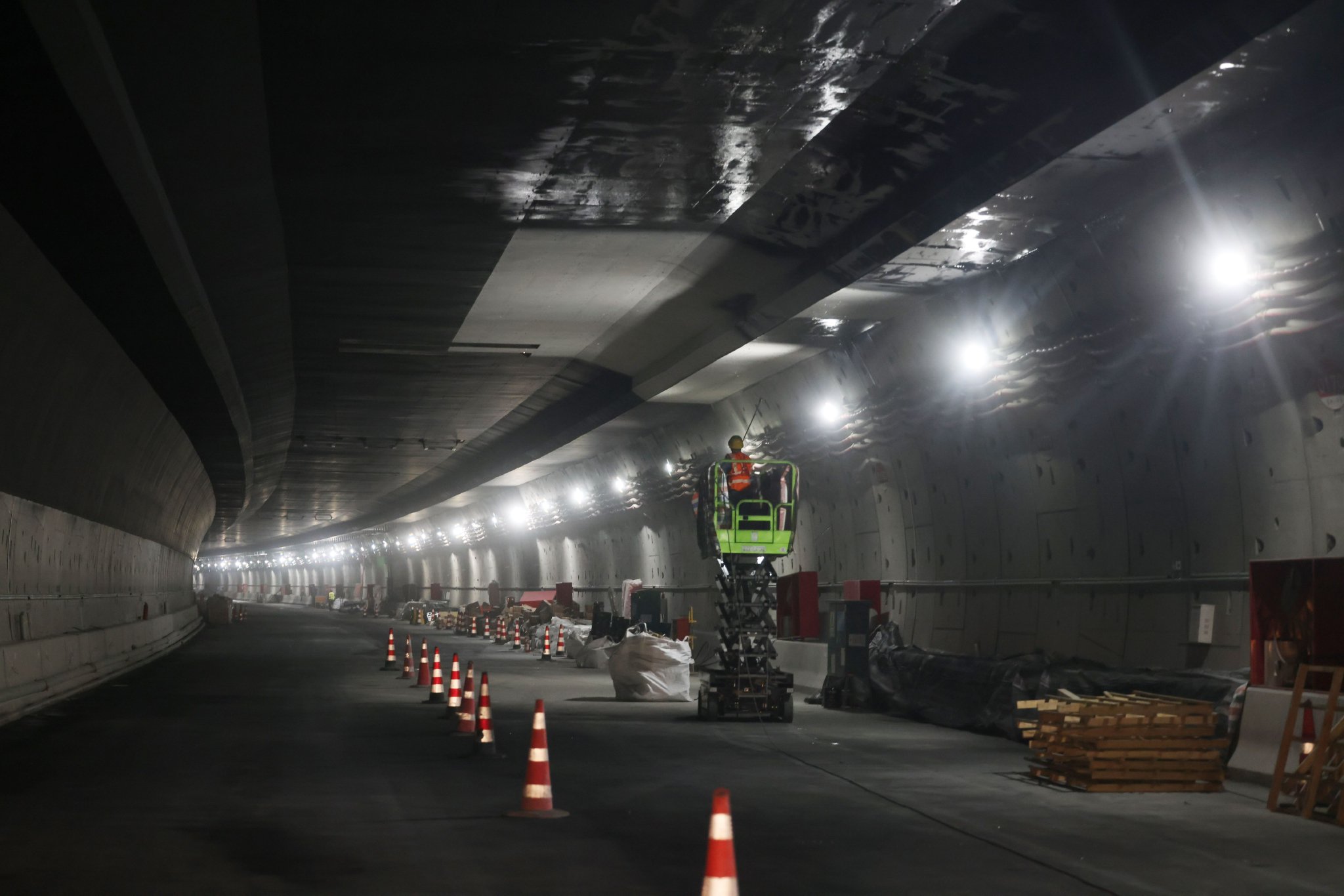 東六環入地工程左線隧道，已經能看出隧道未來的樣貌。  新京報記者 王貴彬 攝