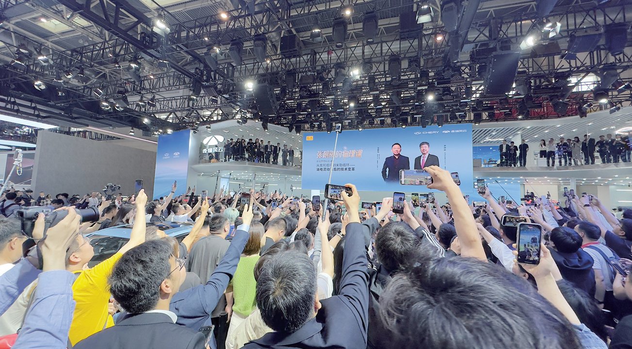 展台吸引多国客商，产品引发业界关注，中国“造车新势力”展示速度与激情