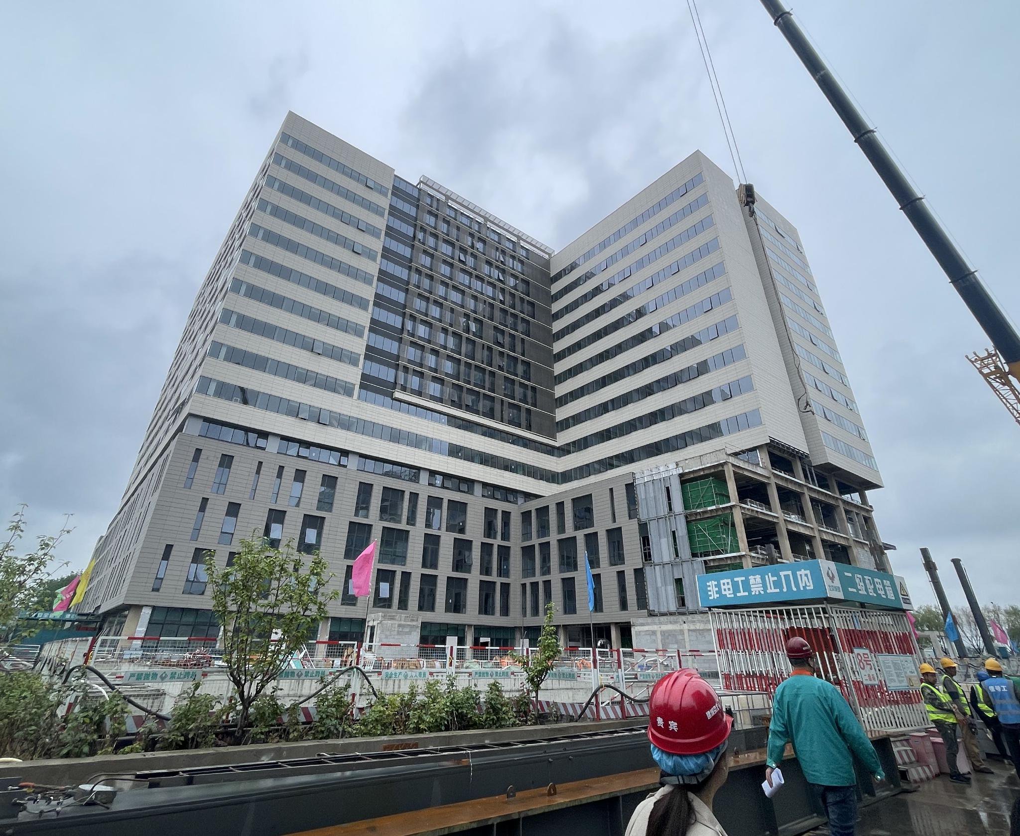 在建的積水潭醫院回龍觀院區二期擴建工程。新京報記者 田傑雄 攝
