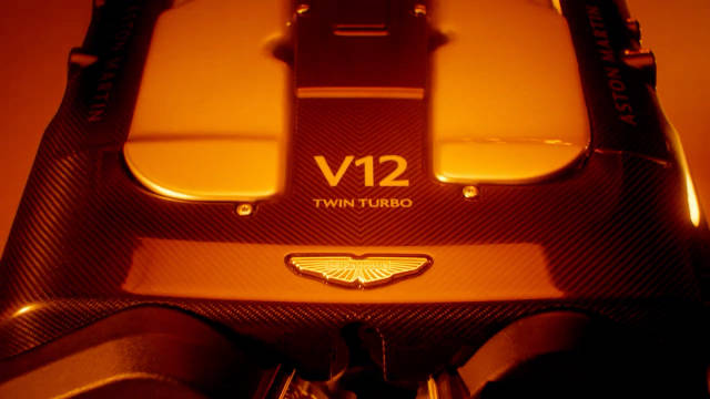 视频：阿斯顿马丁全新Vanquish预告，将使用新研发的V12双涡轮增压发动机，835匹…