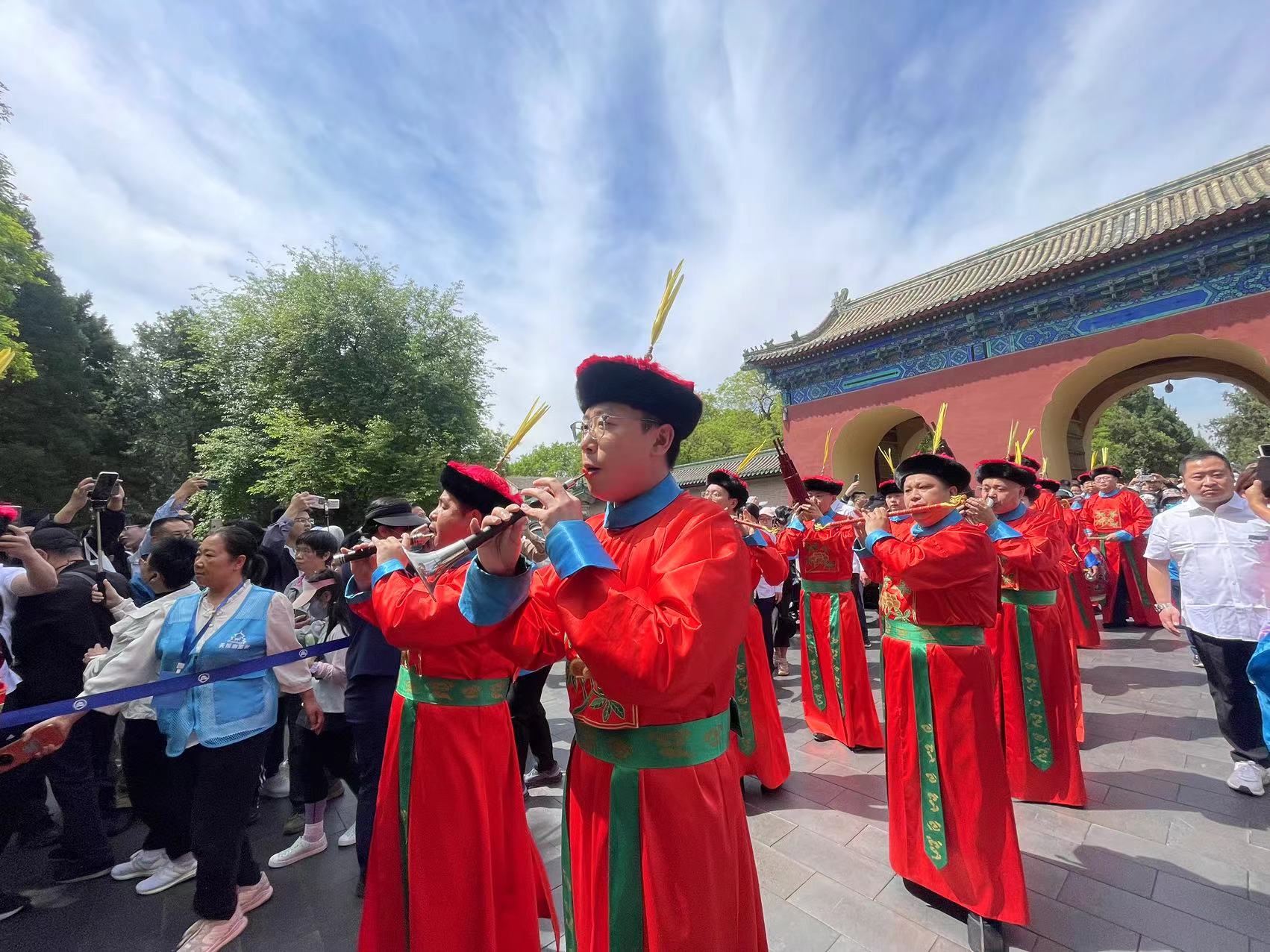 「天壇神樂署中和韶樂」傳承團隊演繹《九龍旃》。北京市公園管理中心供圖