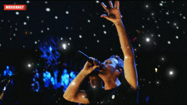Coldplay - A Sky Full Of Stars 收录在酷玩乐队「A Sky Full of