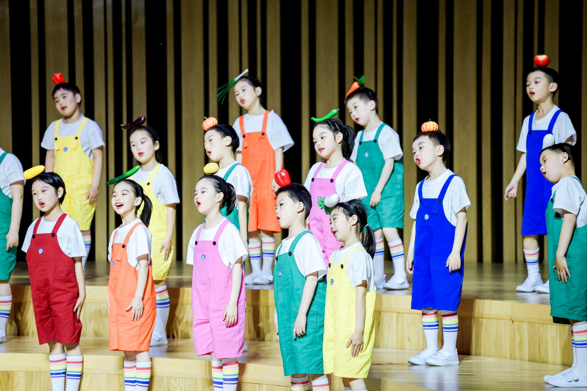 北京小學生們在北京藝術中心放聲歌唱。國家大劇院供圖