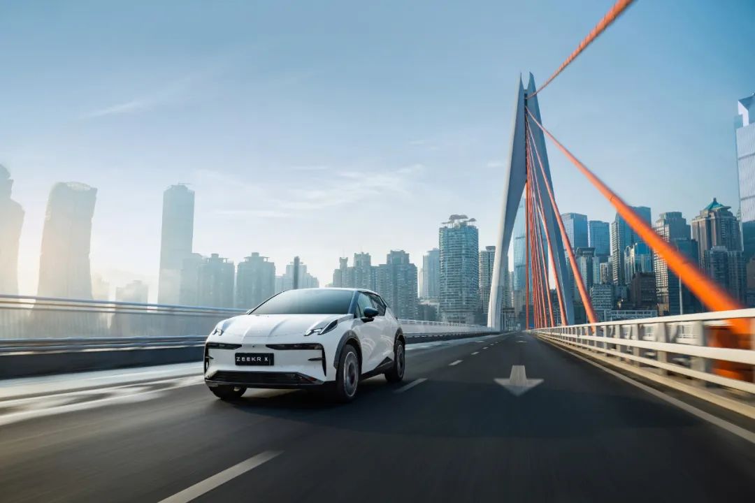 极氪009 2024款上市 72b2-d7279bbd4cb79d7f0ff5fa687020be97.jpg