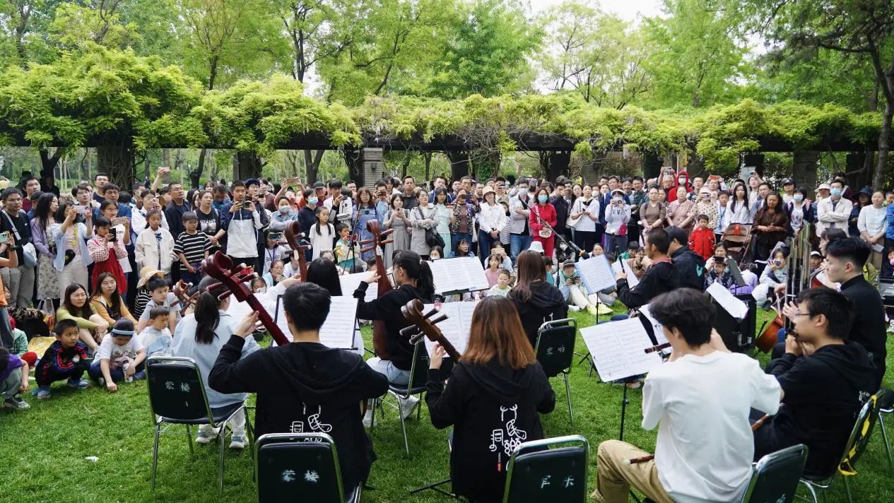 清華大學校慶期間同步進行的學生活動。圖/清華大學學生記者團