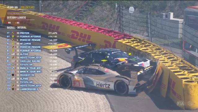 视频：Jota 38号963和46号宝马M4 GT3撞了 罗西无缘领奖台之争