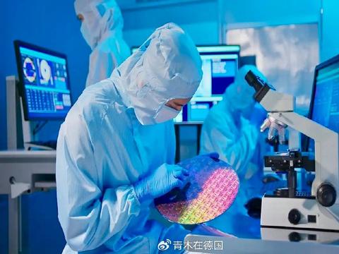 德媒：中国新型“光学硅”芯片技术引起全球轰动