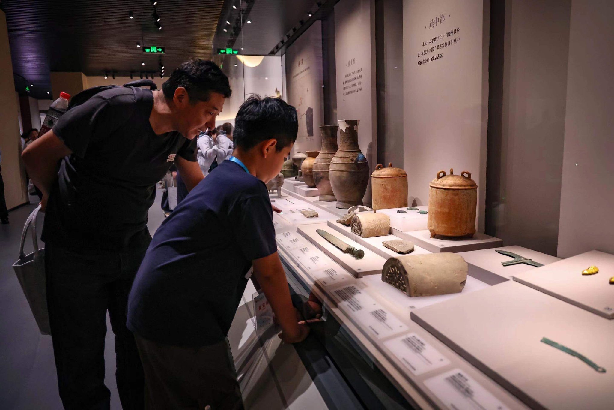 觀眾參觀「燕趙乘春複此行——京津冀協同發展專題展」。新京報記者 王遠征 攝