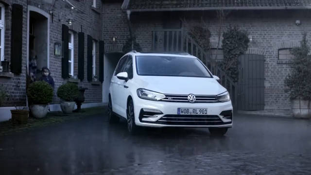 2015年大众途安（国内从这代改名叫途安L）欧洲市场宣传片…