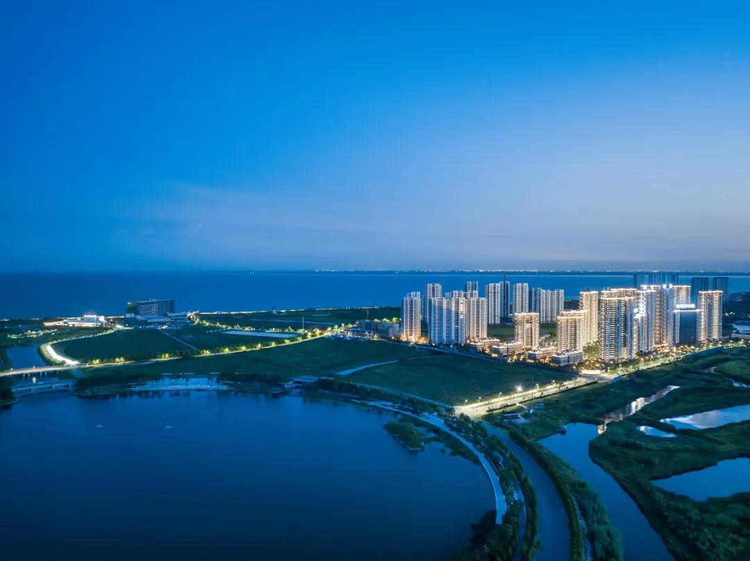 启东新湖·海上明月实景图