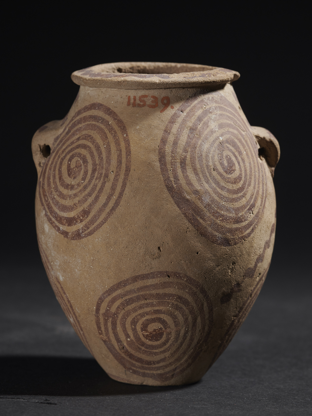 水纹陶罐 陶 前王朝时期（约公元前5300-3000年） 埃及国家博物馆