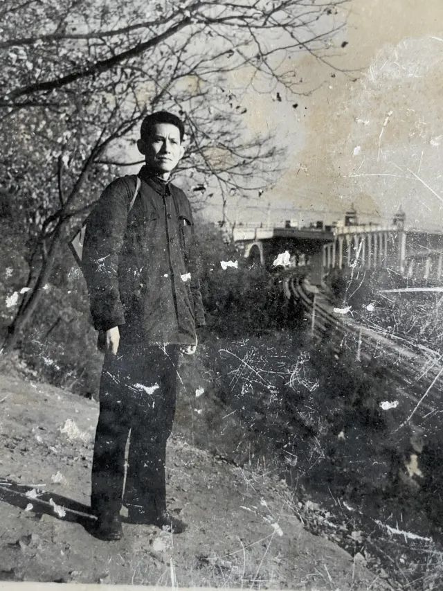 顾小洲外出写生