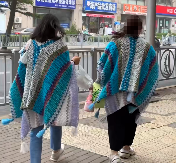 截图自@青岛小红楼美术馆