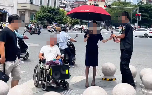 隔離墩阻礙殘障人士通行。 受訪者供圖