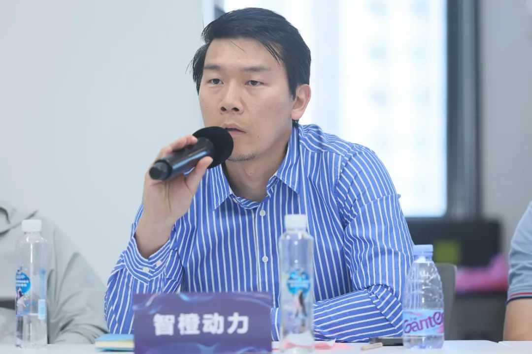 智橙动力夏禹先生表示:公司专注于智能泳池清洁机器人,该产品在海外有很大市场需求。