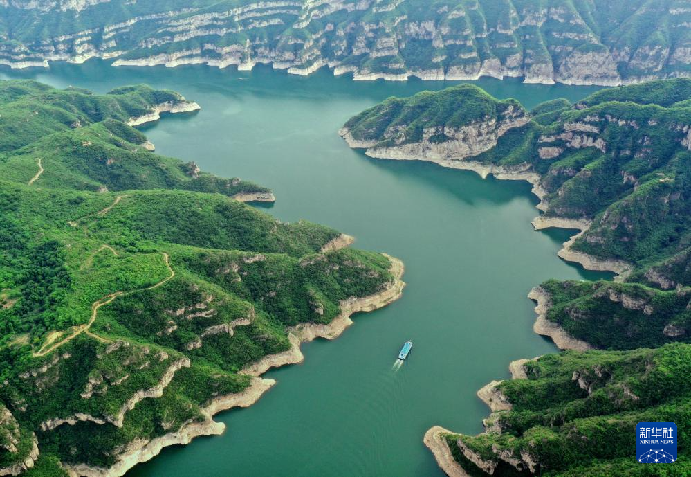 新华全媒＋·新时代中国调研行之看区域·中部篇｜江河共“画”生态美|江河|江豚|景美_新浪新闻