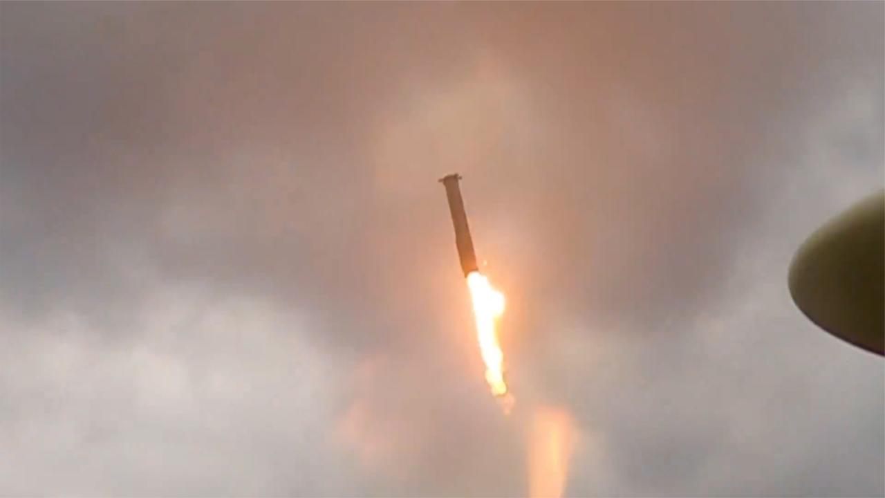 星舰助推器软着陆外部视角