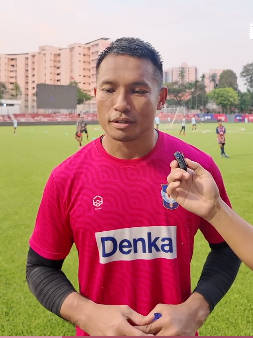 新加坡门将回应在中国爆火