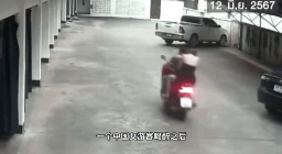 監控拍下女子被電單車載至旅館