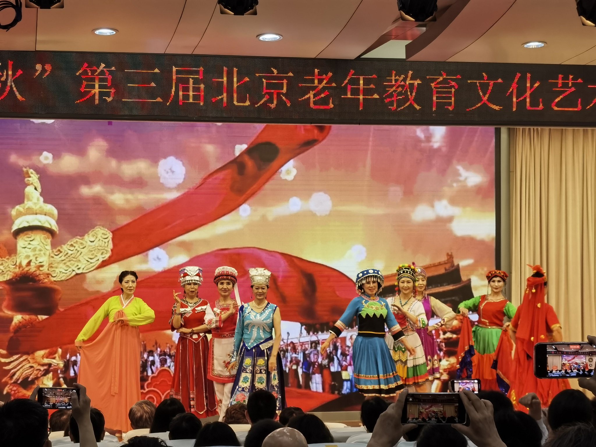 藝術節啟動儀式上,學員們帶來了精彩的表演。新京報記者 楊菲菲 攝