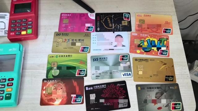 手游“高价代充” 不但帐号被封,还险些成了“逃税”共犯?(图2) 手游“高价代充” 不但帐号被封,还险些成了“逃税”共犯?(图2)