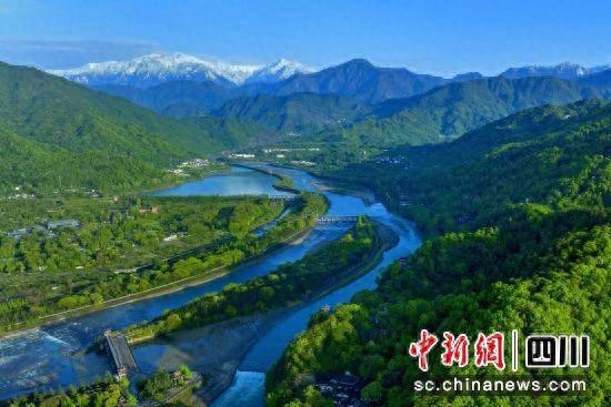 都江堰水利风景区。都江堰市都江圣源旅游有限公司供图
