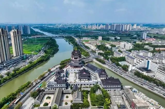 图片来源:新华社