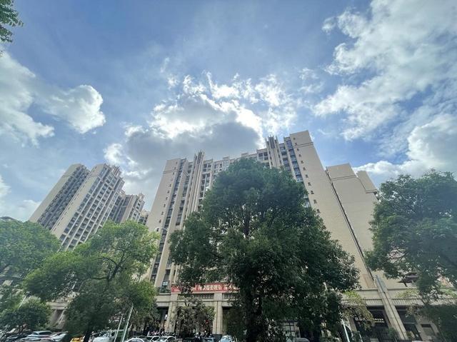 中山市港口镇楼市。 梁宝欣/摄