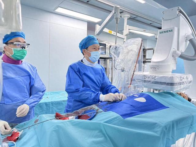 厦大附属第一医院心内科完成首例微创肺动脉吸栓术（内科好的医院）厦门大学第一附属医院心血管内科，