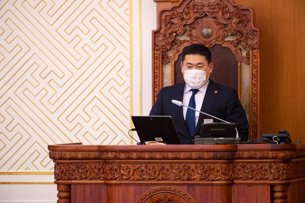 這是2021年1月27日在蒙古國首都烏蘭巴托國家宮拍攝的奧雲額爾登出席會議照片。 新華社發（查迪拉維杜華巴拉攝）