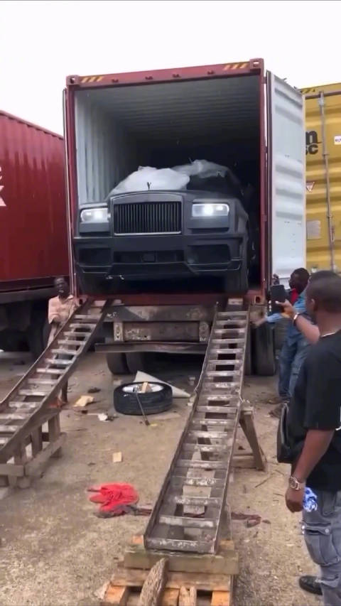 谁家的库里南丢了，可以看看是不是这台