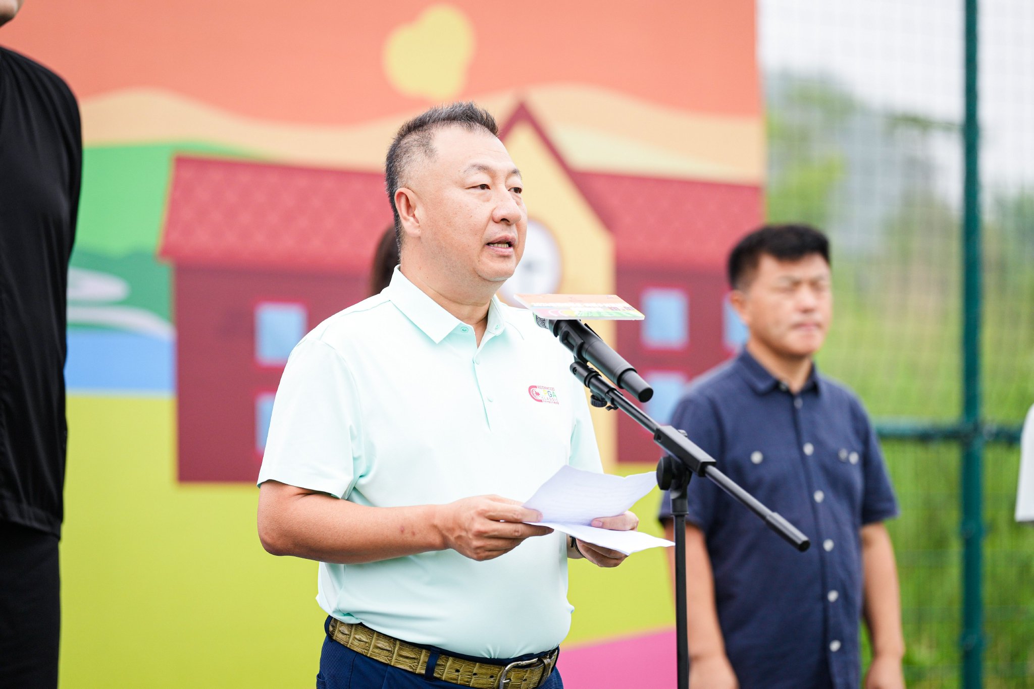華彬集團執行總裁鄭剛致歡迎詞。圖源:姚基金