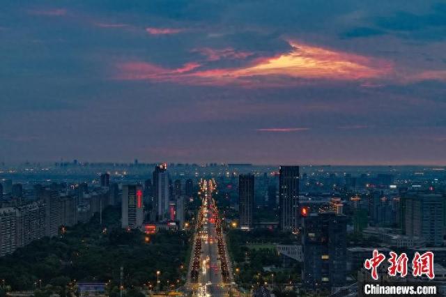 华灯初上是什么时间 c7cb-00737ef8a6d6715bcfaf7b4e8ce67847.jpg