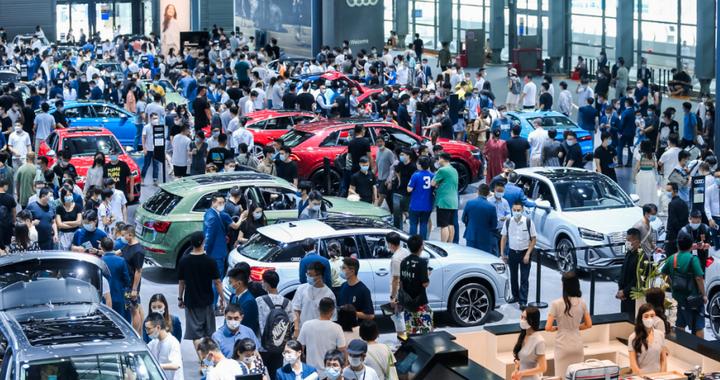 新车市场占有率超四成，新能源车拉响警报