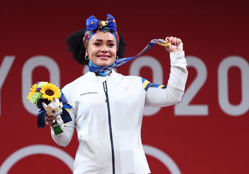 2021年8月1日,厄瓜多爾選手巴雷拉在東京奧運會舉重女子76公斤級決賽中奪冠。新華社記者 楊磊 攝