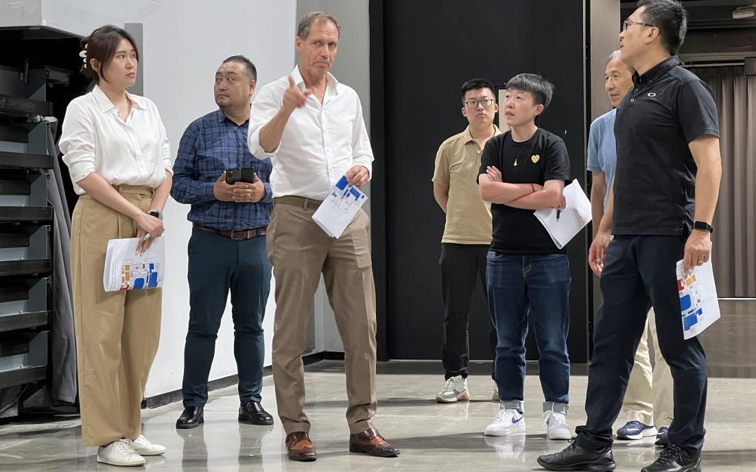 國際滑聯短道速滑賽事主任雨果·赫諾夫一行來京考察。 北京市體育局供圖