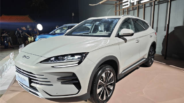 比亚迪宋L DM-i与宋PLUS DM-i双车齐发，价格虽然涨了6000…