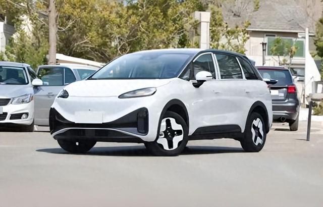 极狐汽车是北汽的吗 86e2-6df387ce6cd1a9ea1240865280d49e39.jpg