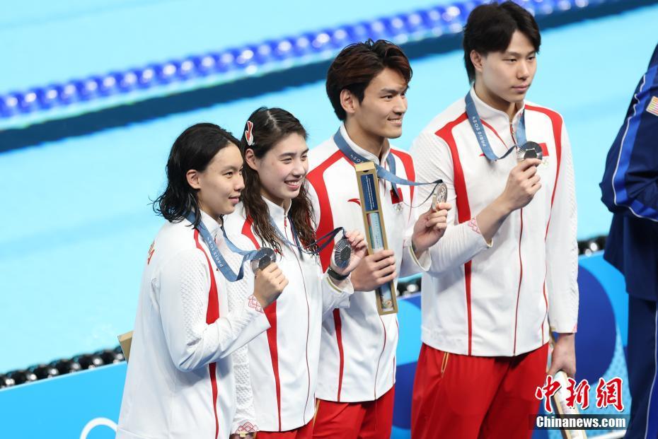 (巴黎奥运)男女4x100米混合泳接力:中国队获亚军|巴黎奥运会|徐嘉余|张雨霏|杨浚瑄|覃海洋_新浪新闻