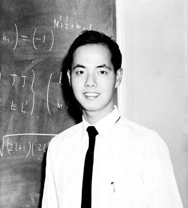 杨振宁物理贡献多大 杨米尔斯理论为何牛
