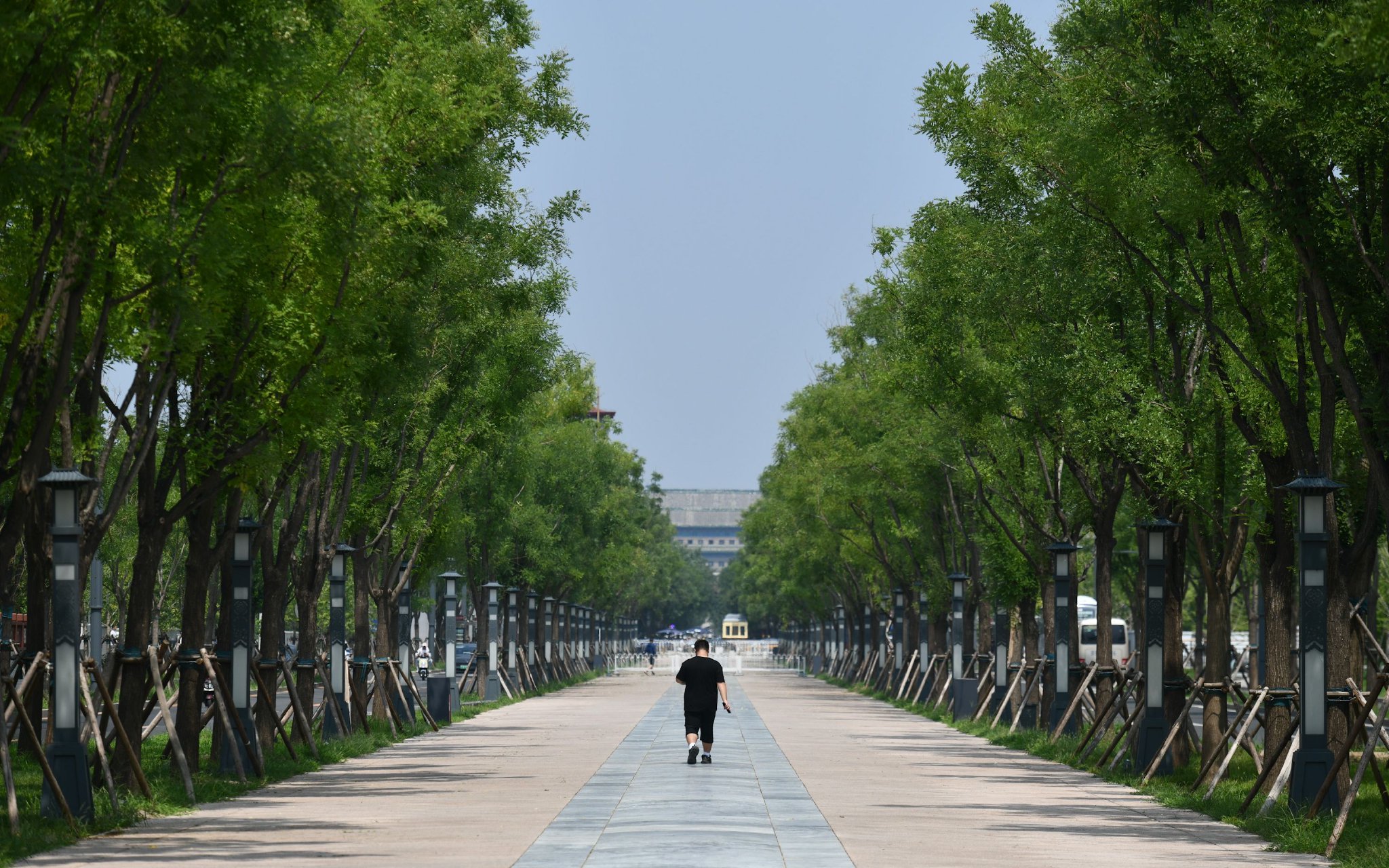 南中軸路(永安路-珠市口大街)大修工程打通了最後523米禦道,實現永定門至前門禦道全面貫通。新京報記者 王貴彬 攝