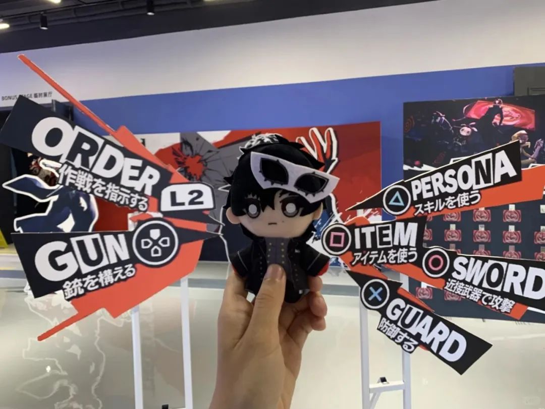 要论复古时尚,还得看《女神异闻录》的游戏与玩家