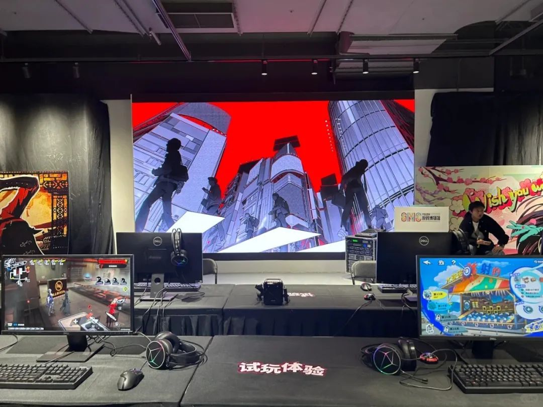 要论复古时尚,还得看《女神异闻录》的游戏与玩家