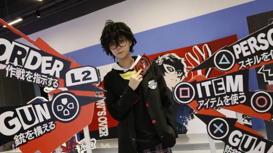 要论复古时尚,还得看《女神异闻录》的游戏与玩家