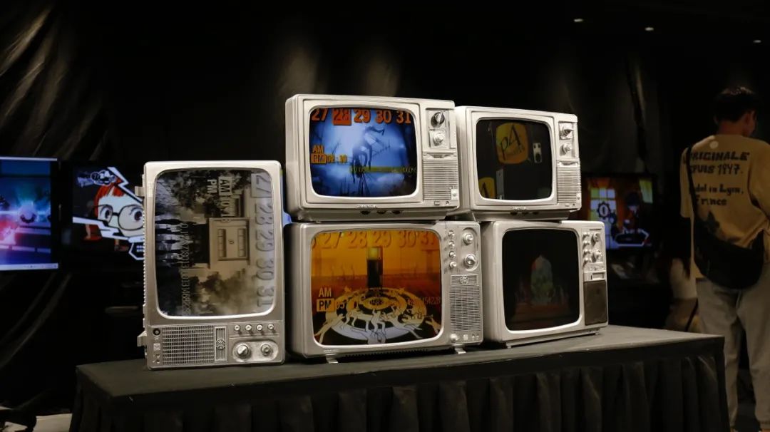 要论复古时尚,还得看《女神异闻录》的游戏与玩家