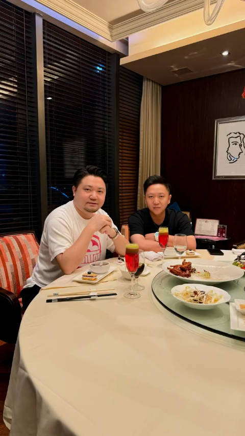 别克车主撞柯尼塞格，保险公司赔300万，车主赔100万