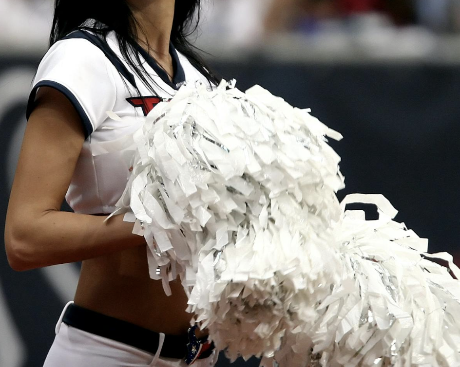 美式选秀101,一场以性感为名的剥削。